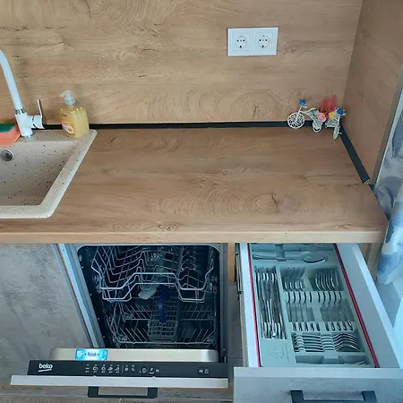 Teddy's Sea View Apartment *